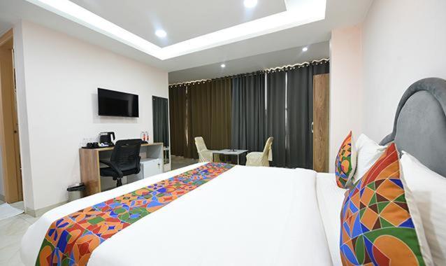 Hotel Immense Residency Faridabad Exterior foto